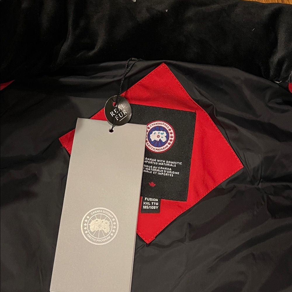 Canada Goose 19Fw Freestyle Crew 4154M Red Puffer Vest, NWT, 24” P2P (Unisex) - Picture 10 of 11